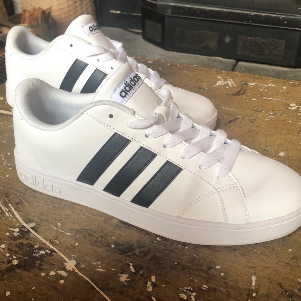 Adidas Sneakers